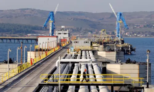 Turkey, Iraq sign one-year oil pipeline deal