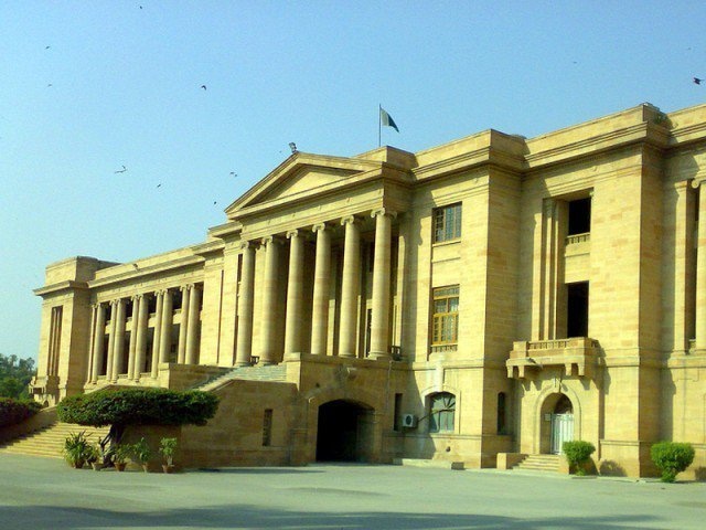 سندھ ہائیکورٹ کا اسٹیل ملز ملازمین کی برطرفی کیخلاف درخواست پرسماعت سے انکار