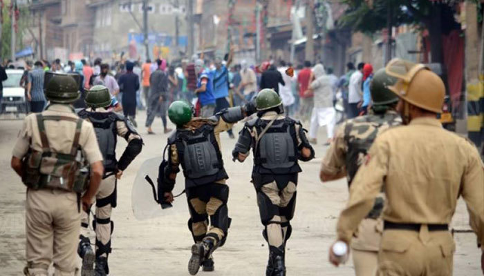 Indian troops martyr two more Kashmiri youth in Pulwama