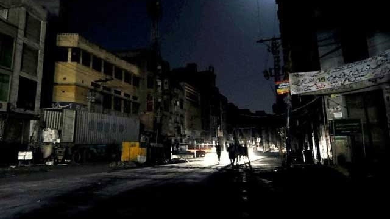 کراچی میں سات سے بارہ گھنٹے لوڈشیڈنگ کا اعلان