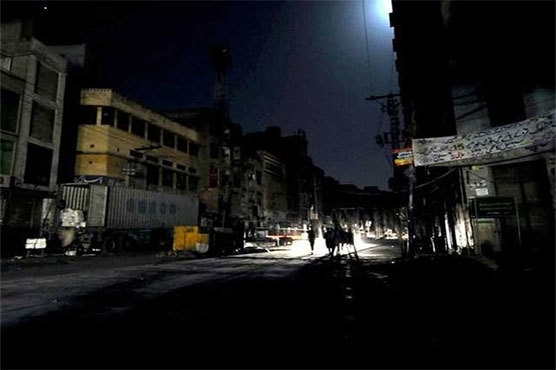 کراچی کے مختلف علاقوں میں غیراعلانیہ لوڈشیڈنگ،شہری بے حال