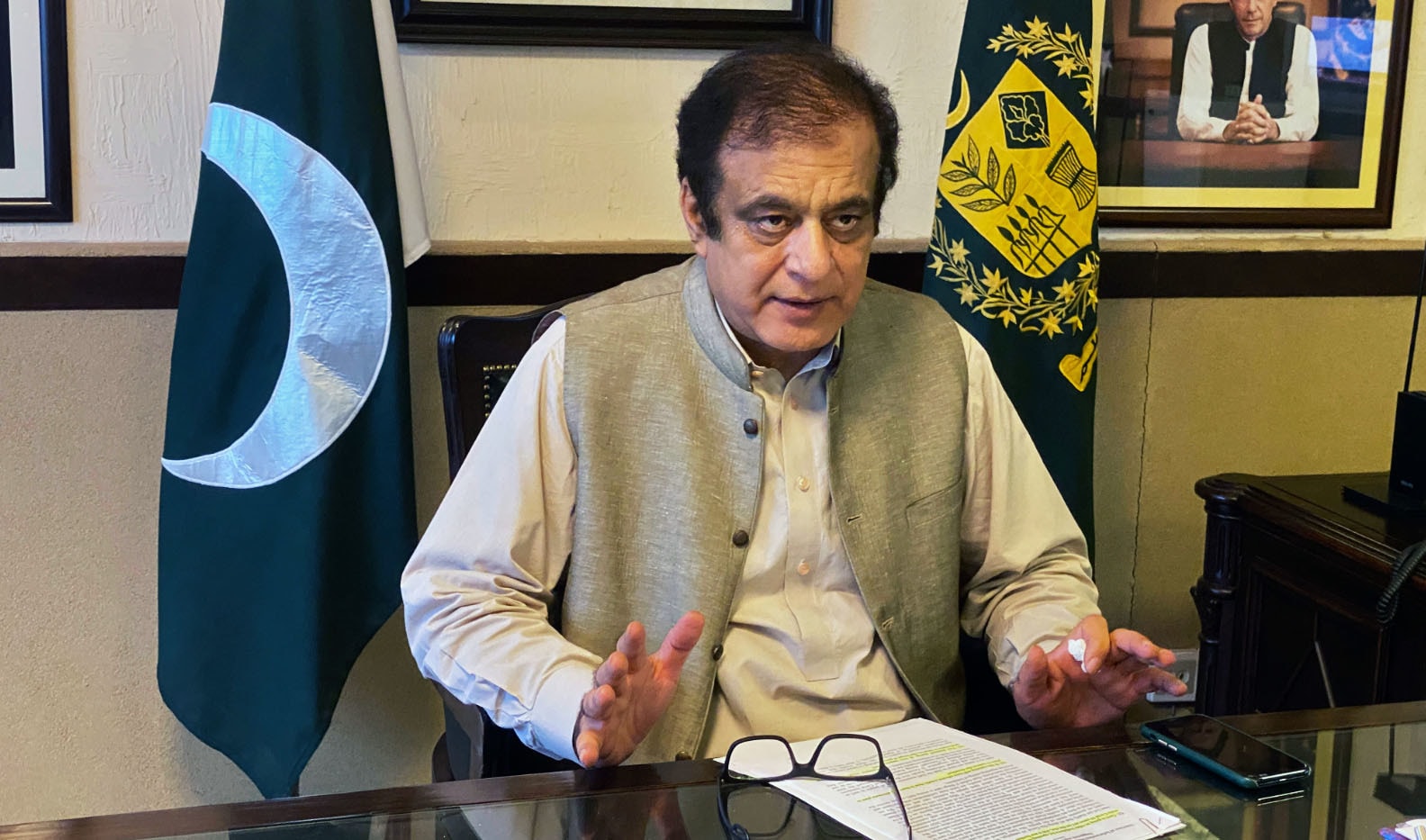 'دیگر ممالک کی نسبت پاکستان میں پیٹرولیم قیمتوں میں کم اضافہ ہوا'