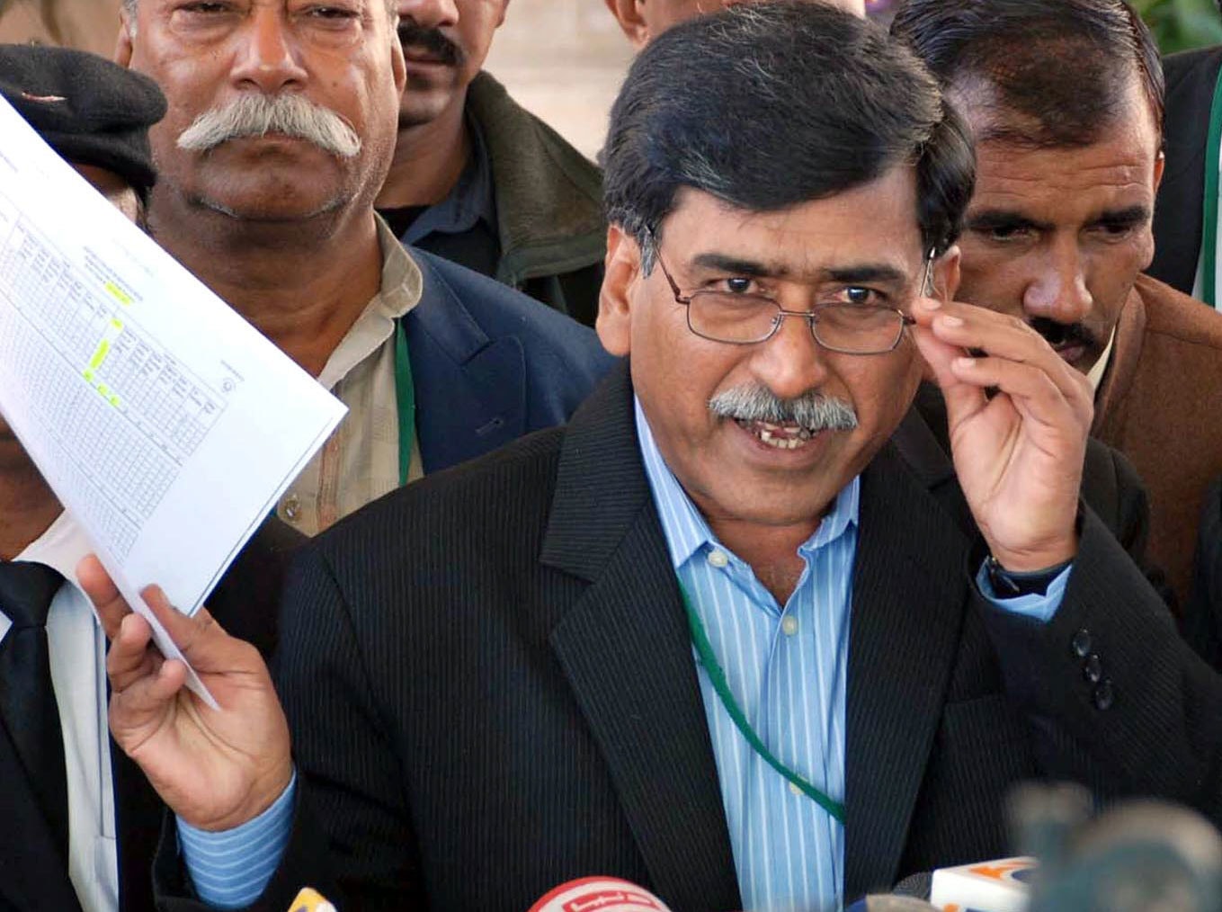 جے آئی ٹی سے بلیک میل نہیں ہونگے، آفاق احمد
