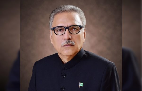 صدر مملکت کی زیرِ صدارت کراچی کی کچی آبادیوں کے متعلق اجلاس