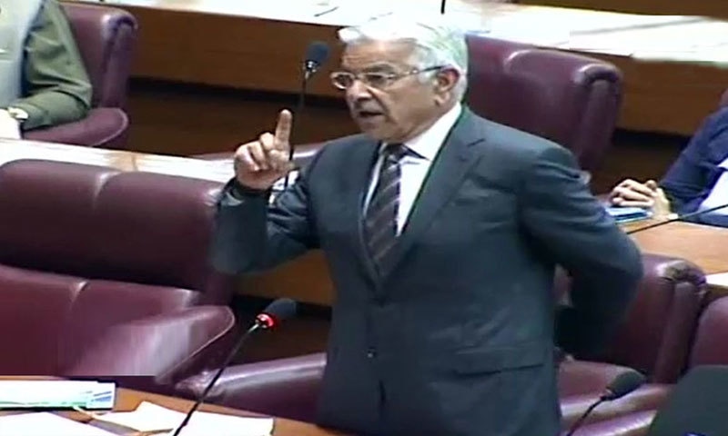 'کچھ لوگ دہری شہریت کے نام پریہاں لوٹ مار کےلئے آئے ہیں'