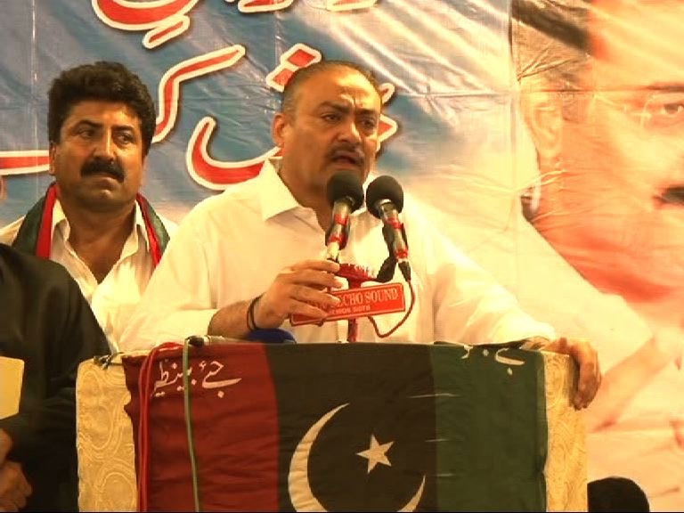 کپتان نے پورے ملک کی معیشت گرادی، قادر پٹیل