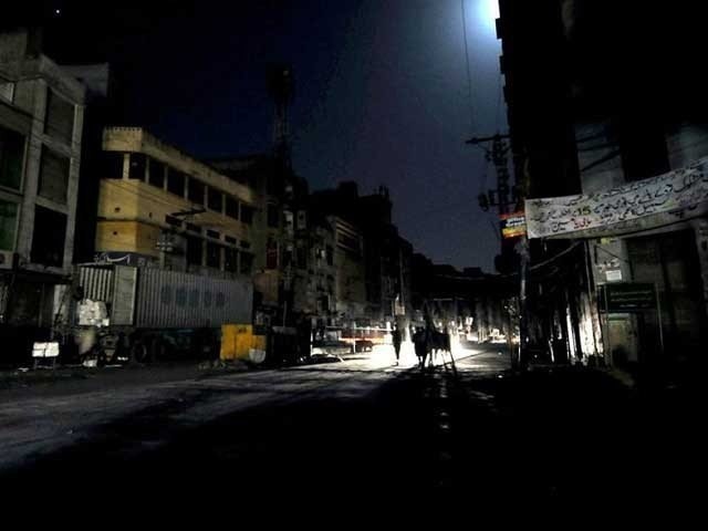 پنجاب بھر میں بجلی کی غیر اعلانیہ لوڈشیڈنگ جاری ، شہری پریشان