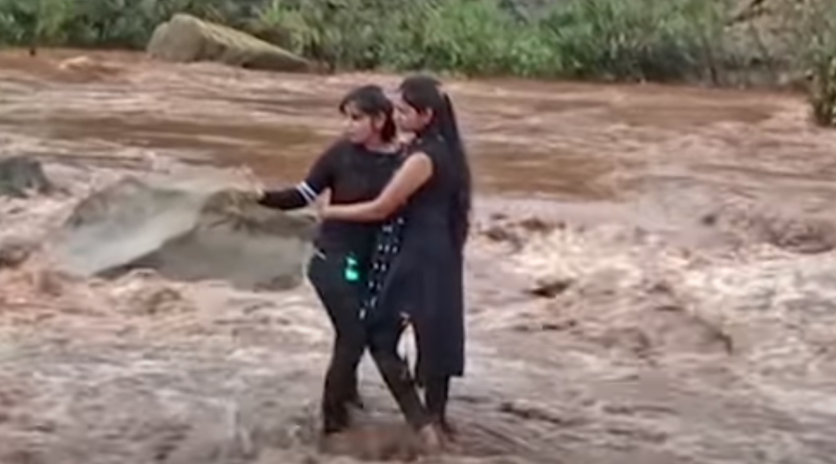 سیلفی کی خاطر جان خطرے میں ڈال دی