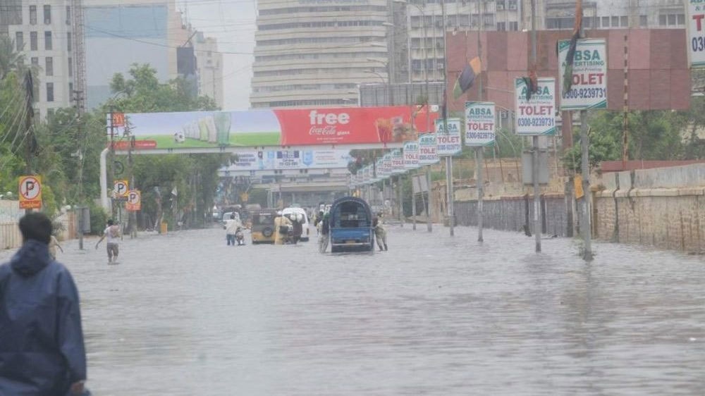 کراچی : بارش، تین روز میں مختلف حادثات میں 18 جاں بحق