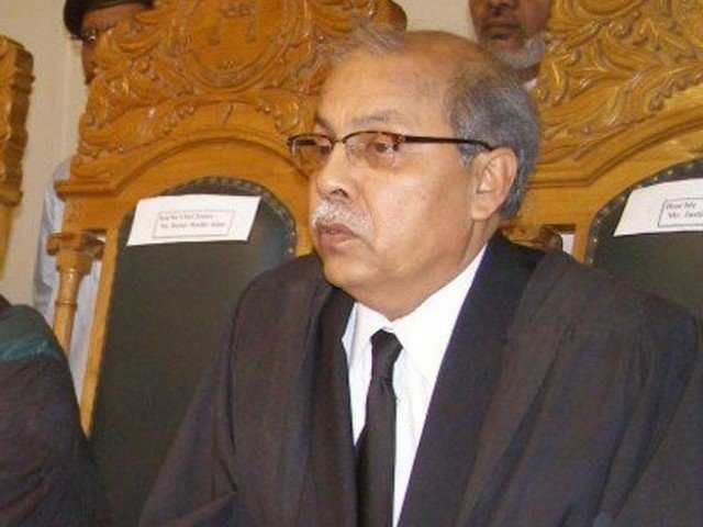 &rdquo;منع کرنے پرکل آدھے شہر کی بجلی بند کردی،کیا ان کا دماغ ٹھیک ہے؟&ldquo;