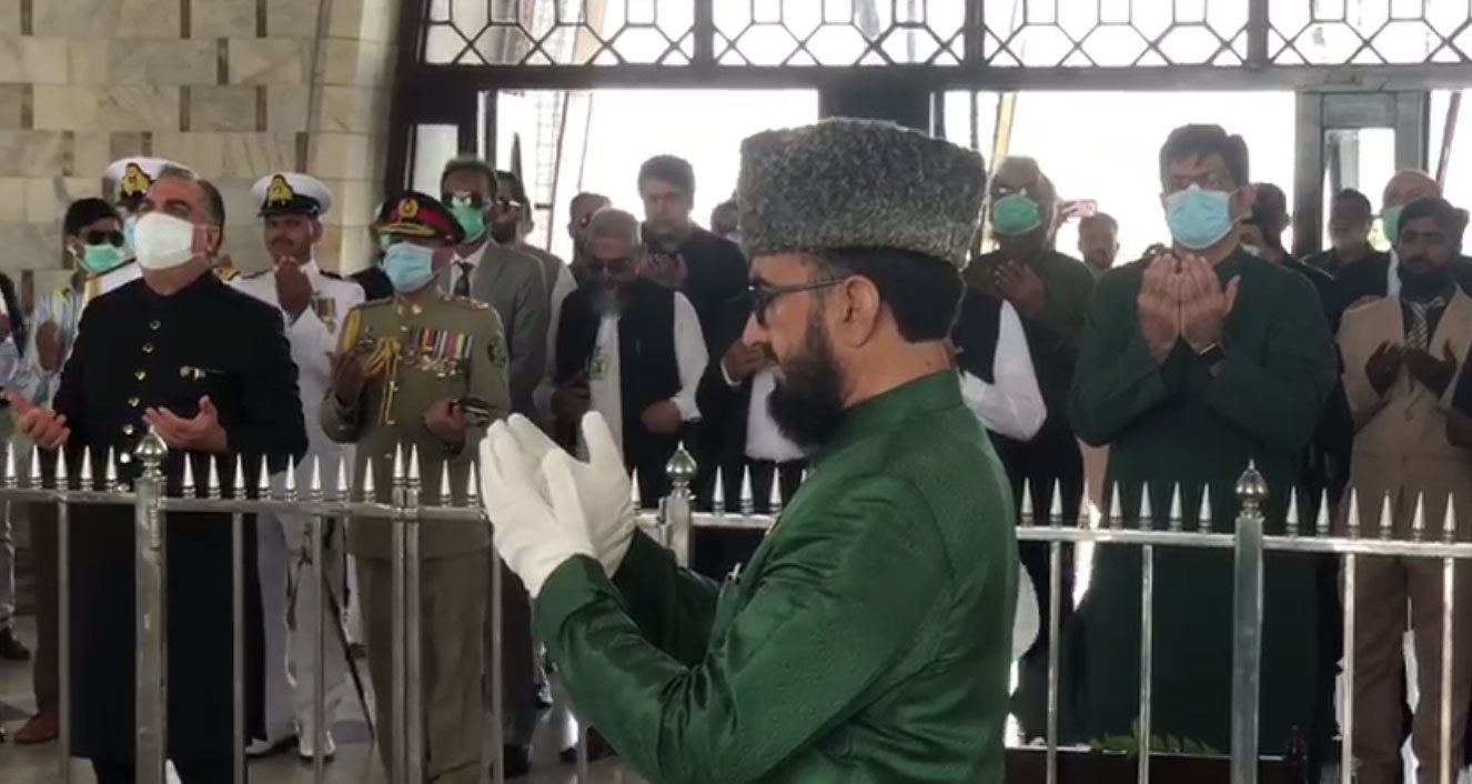 وزیراعلیٰ اور گورنر سندھ کی مزارقائد پرحاضری،پھولوں کی چادرچڑھائی