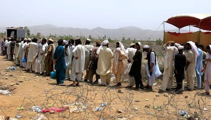 غیر قانونی طور پر ایران کے راستے یورپ جانے والے 99 افراد گرفتار