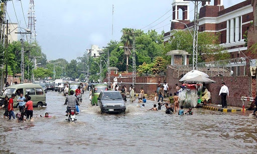 پنجاب کے مختلف شہروں میں موسلادھار بارش، شاہراہوں پر پانی جمع