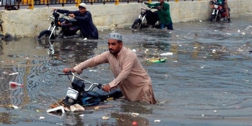 کراچی : نادرن بائی پاس، بند مراد ملحقہ علاقوں میں برساتی ریلے
