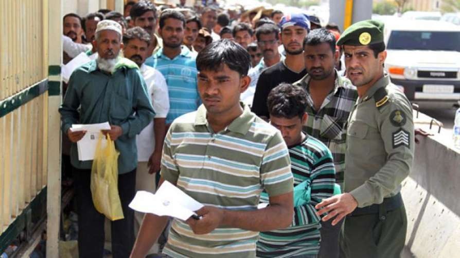 لاکھوں پاکستانیوں کی نوکریاں خطرے میں، سعودی حکومت کا بڑا اعلان