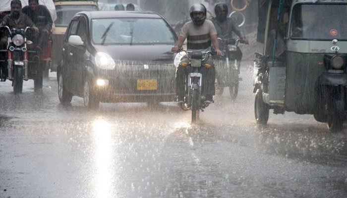 کراچی میں آج بھی تیز ہواوں کے ساتھ بارش کی پیشگوئی