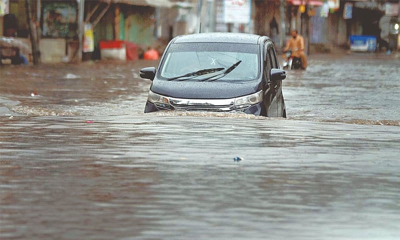 اندرون سندھ بھی بارش سے متاثر، گھارو پانی میں ڈوب گیا