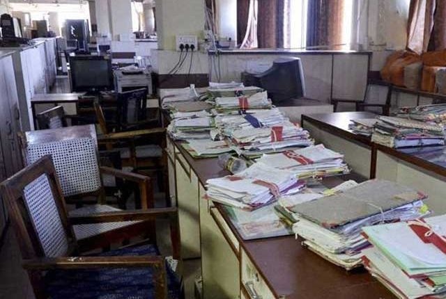 طوفانی بارشوں کے پیشِ نظر سندھ حکومت کاآج کراچی میں چھٹی کااعلان