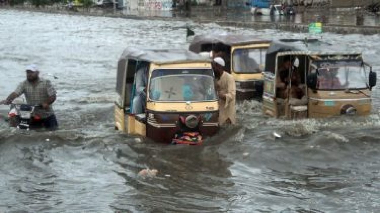 کراچی میں آج سے موسلا دھار بارش کی پیشگوئی، سیلابی صورتحال کا خدشہ
