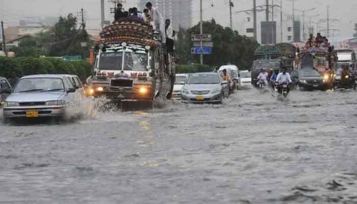 کراچی میں آج موسلا دھار بارش اور کل شدت میں اضافے کی پیشگوئی