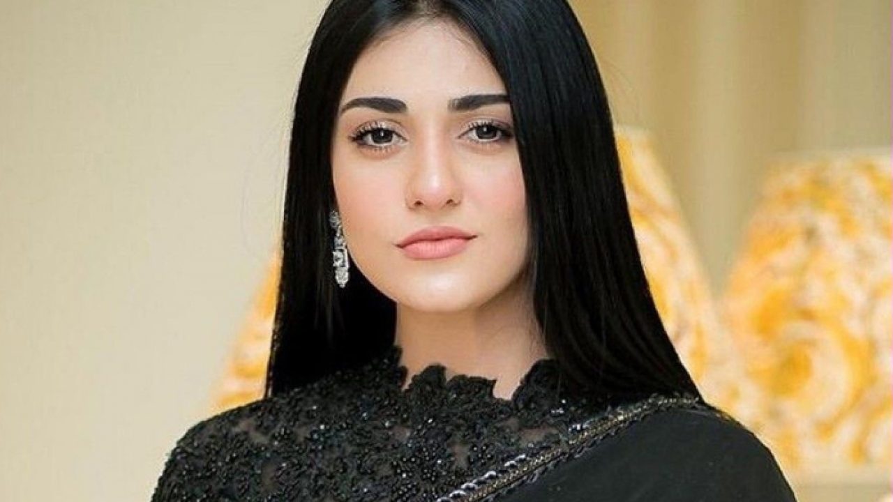 سارہ خان یوٹیوب چینل نہیں کھول سکتیں۔۔۔ لیکن کیوں؟