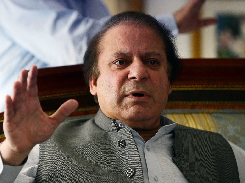 العزیزیہ اور ایون فیلڈریفرنس: نواز شریف کی حاضری سے استثنیٰ کی درخواستیں دائر