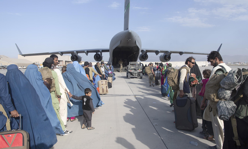 افغان ٹرانزٹ مسافروں کی منتقلی کے منصوبے میں تبدیلی