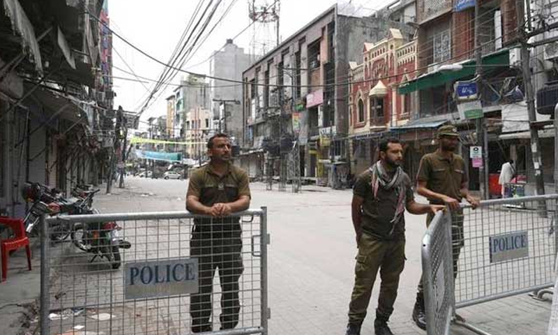 ملک کے اٹھارہ اضلاع میں کورونا پابندیاں نرم کرنے کا اعلان