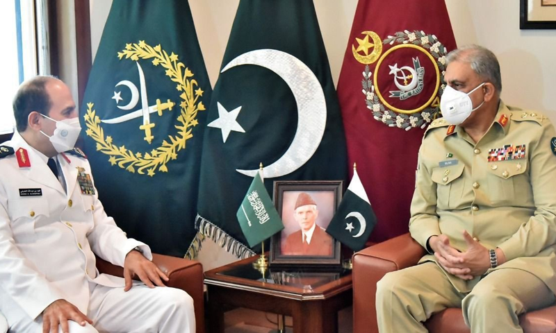 آرمی چیف جنرل قمر باجوہ سے سعودی بحریہ کے کمانڈر کی ملاقات