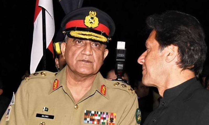 وزیراعظم عمران خان اورآرمی چیف جنرل باجوہ کا این سی او سی کا دورہ