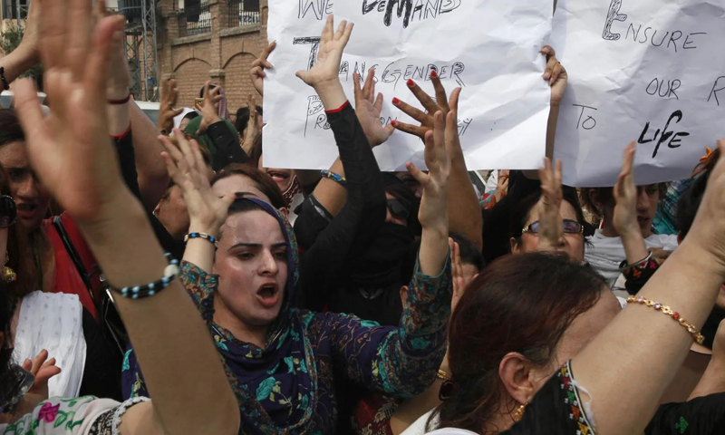پاکستان میں جنس کی تبدیلی کیلئے 28ہزار سے زائد درخواستیں