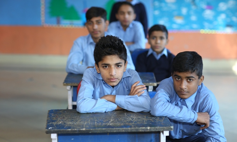 کراچی : بچوں کی کورونا ویکسی نیشن  نہ  کروانے پر اسکول سیل