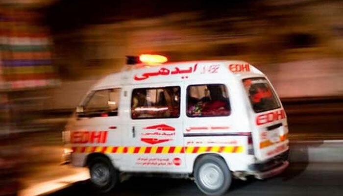 کراچی :شاپنگ مال سے چھلانگ لگاکر نوجوان کی خودکشی
