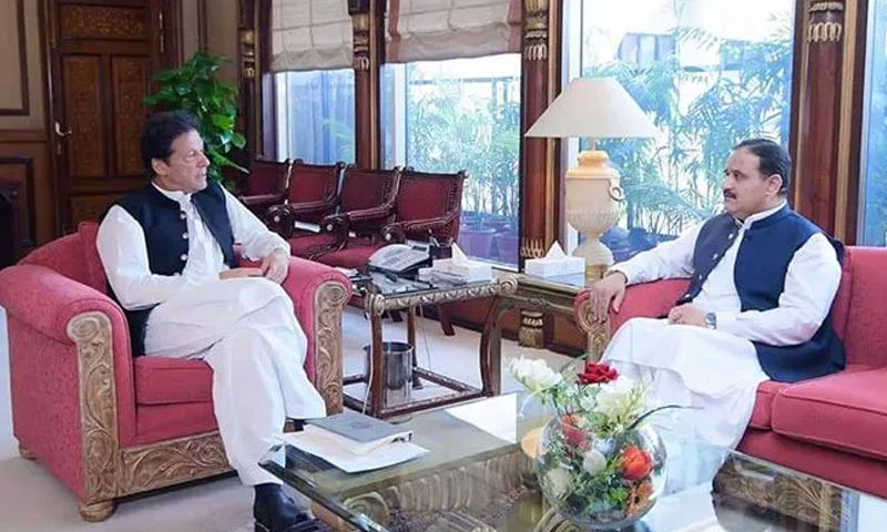 وزیراعظم عمران خان سے وزیراعلیٰ پنجاب کی ملاقات، مختلف امور پر تبادلہ خیال