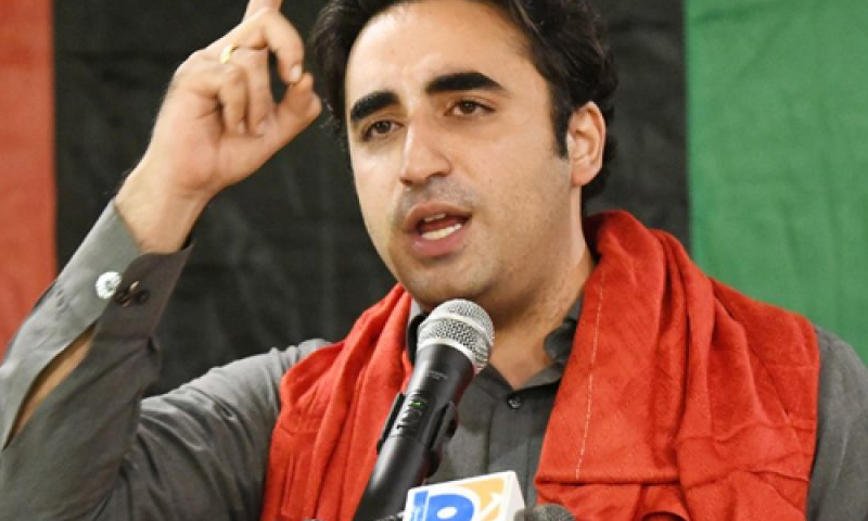 'صدر اور وزیراعظم  تو خود دہشتگردوں سے ڈیل کی بھیک مانگ رہے ہیں'