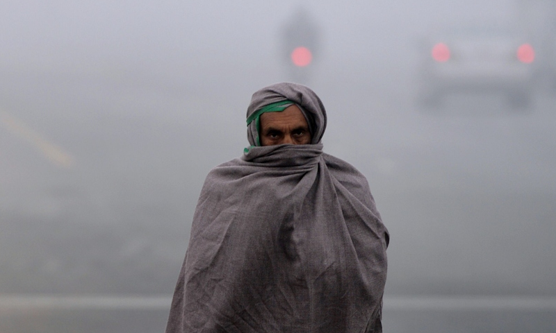 کراچی میں بارش کے بعد موسم سرد