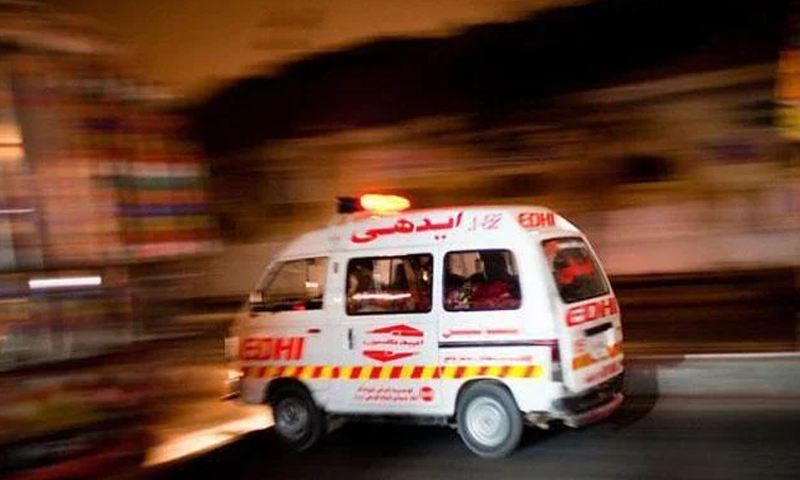 چکوال: موٹر ووے بلکسر انٹرچینج پر بس الٹ گئی،نو زخمی
