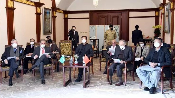 Prime Minister Imran Khan and his cabinet members during the virtual meeting with National Development and Reform Commission Chairman He Lifeng in Beijing. Photo: twitter.com/@PakPMO