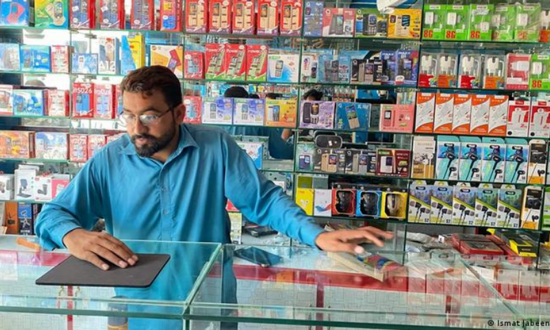 کراچی میں غیر مقامی شہریوں پر موبائل فون فروخت کرنے پر پابندی