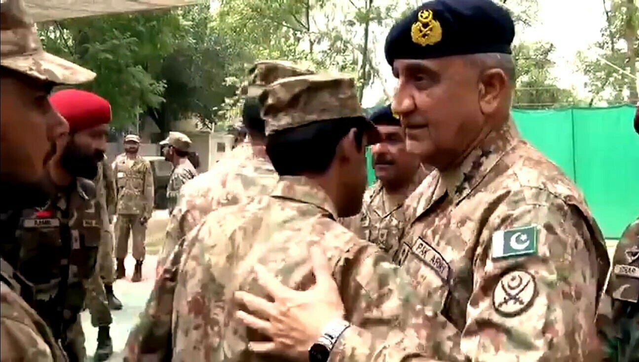 Corps Commander Lieutenant General Sahir Shamshad Mirza received the COAS on arrival at Dungi. Photo: Handout.