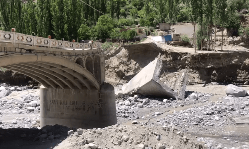 A view of Hunza’s Hassanabad collapsed bridge. Screengrab via Aaj News