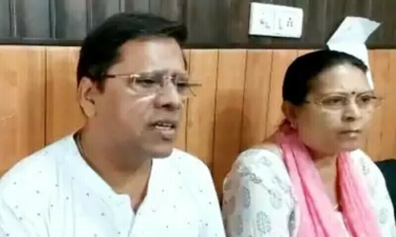 Sanjeev and Sadhana Prasad demand grandchild or$650,000 Photo courtesy: Times of India