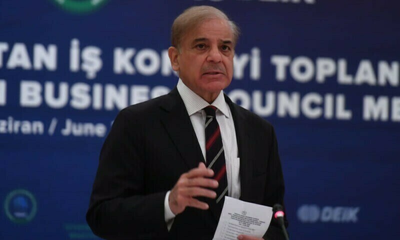 Prime Minister Shehbaz Sharif addresses a business forum in Ankara on June 01. Photo via Twitter/@PakPMO/File