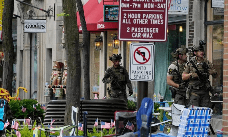 شکاگو میں پریڈ گراؤنڈ کے قریب فائرنگ سے 6 افراد ہلاک