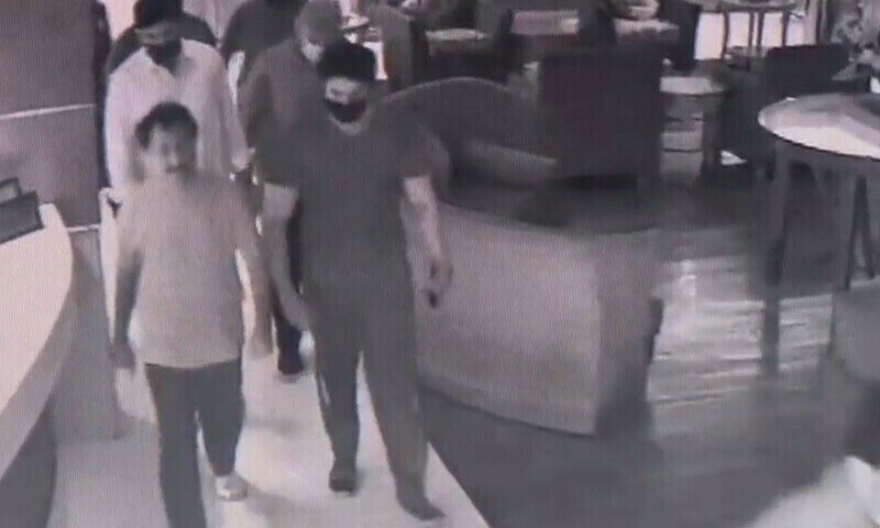 حلیم عادل شیخ لاہور کے نجی ہوٹل سے گرفتار