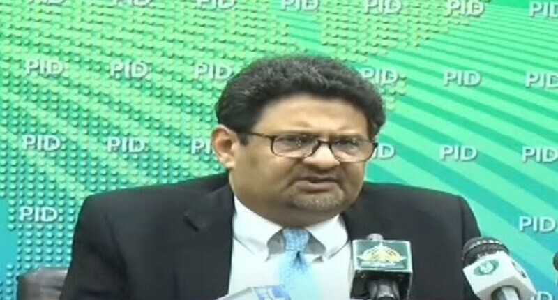 ڈالر ملک کی سیاسی صورتحال کے باعث مہنگا ہوا، مفتاح اسماعیل