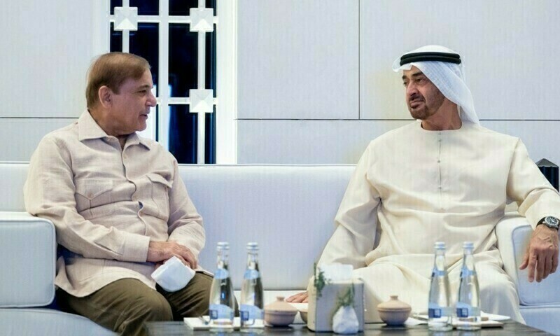 Crown Prince of Abu Dhabi Sheikh Mohamed bin Zayed Al Nahyan met Prime Minister Shehbaz Sharif during the latter’s visit to the UAE. @PakPMO/Twitter/File