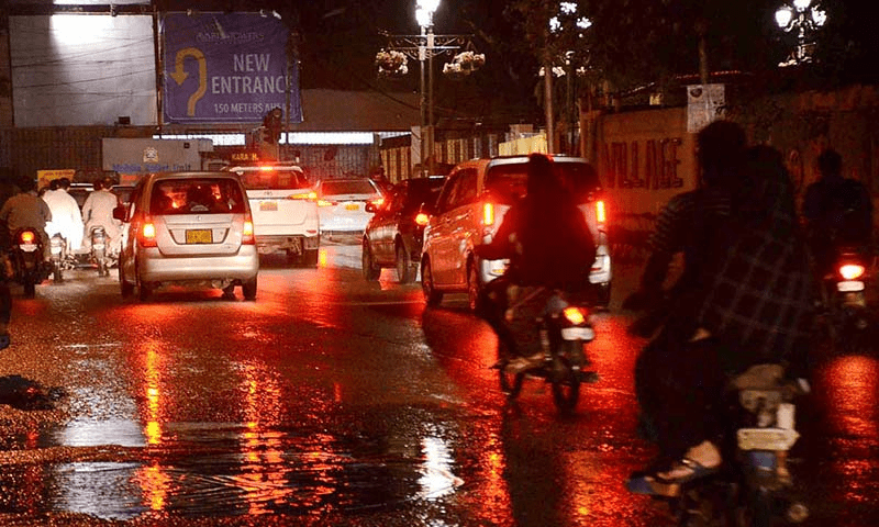 کراچی میں آج شام تک موسلادھار بارش کا امکان