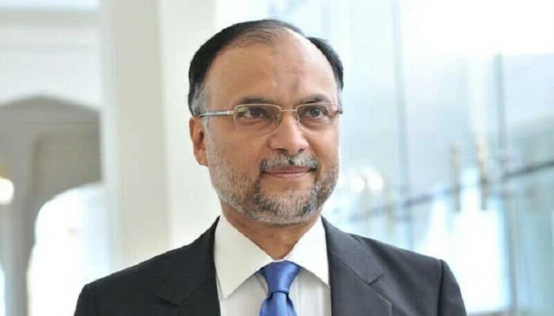 پاکستان کا سب سے بڑا مسئلہ معاشی ترقی ہے: احسن اقبال