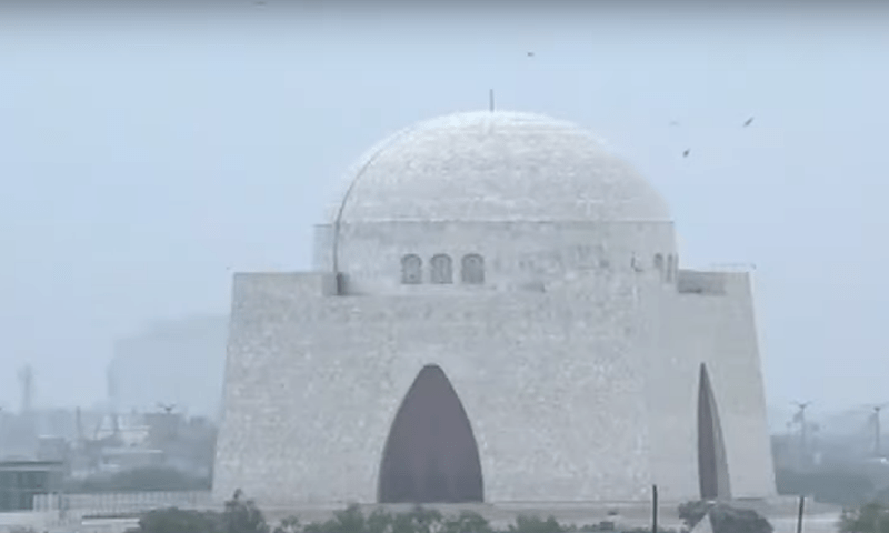 Moderate to heavy rains reported in parts of Karachi